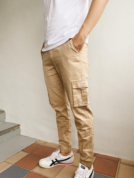 *Up to 48 inches* Cargo Joggerpants